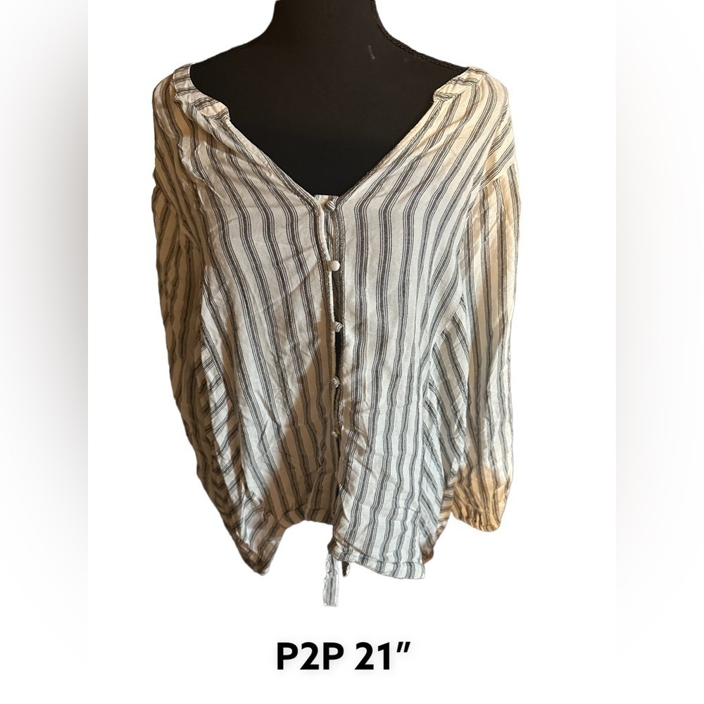 EUC a.n.a stripe top button up blouse. Size 2XL
